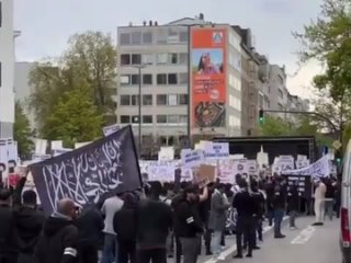 «Халифат – это решение»:  В Гамбурге прошла демонстрация за создание Немецкого Халифата.