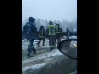 Два большегруза столкнулись лоб в лоб на трассе в Красноярском крае
