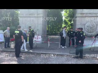 Je manque de soldats russes : les visiteurs du parc Treptow  Berlin ont racont ce que le sacrifice des soldats de l'Arme ro