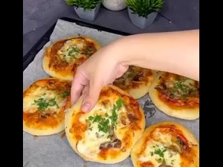 Вкусные домашние мини-пиццы