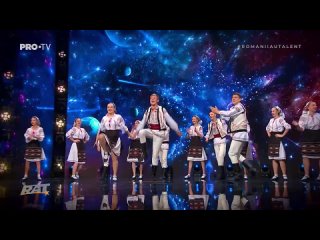 Ансамбль народного танца из Молдовы получил премию Golden Buzz-ul на конкурсе Romnii au talent