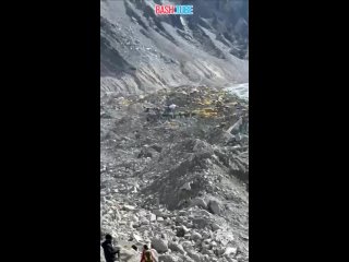 Огнеборец МЧС России посвятил восхождение на Эверест 375-летию пожарной охраны России