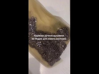 Видео от Национальные костюмы и выпускные платья