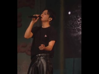 FANCAM | 280424 | Donghun @ Концерт Zepp Tour ~ Our Spring ~ в Токио (Stand By You)