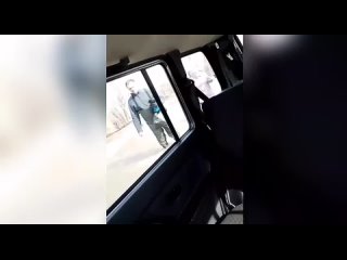 Полицейские из Соль-Илецка спасают людей Видео УМВД Оренбургской области