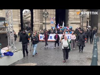 A rally and march have taken place in Paris under the slogan For Peace. Protestors called for France to leave NATO and the Eur