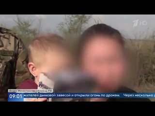 В районе Часова Яра наши военные спасли из-под обстрела боевиков женщину с двумя детьми