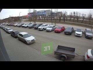 В Челябинске 19-летняя пьяная девушка на Porsche Cayenne разнесла в хлам 10 автомобилей