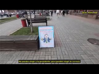 Escriben que en Khreshchatyk, en Kiev, apareci el siguiente cartel publicitario: