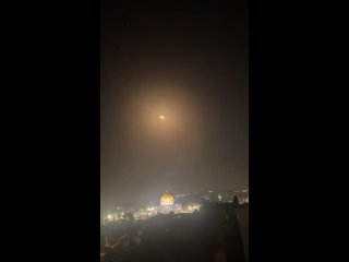 🇮🇷⚔️🇮🇱Атака продолжается: Иран выпустил по Израилю более 200 ракет и БпЛА, - представитель ЦАХАЛ
“Инцидент ещё не закончен.