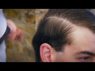 London School of Barbering - Barbering Tips ｜｜ HOW TO STYLE WITH TOP BARBER SKILLS