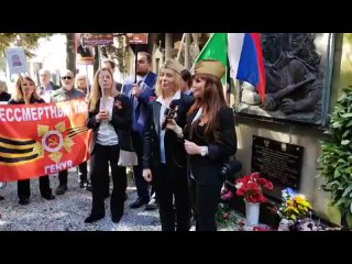 9 мая в городе-побратиме Генуя по случаю Дня Победы прошла традиционная памятная церемония на кладбище Стальено у монумента