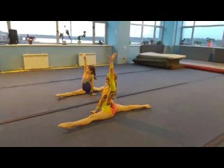 Відео від Акробатика и фитнес для детей (Рыбинск)