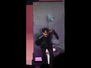 FANCAM | 200424 | Yuchan @ Fanmeeting Home Sweet  - 2 часть (Baggy Jeans Challenge)