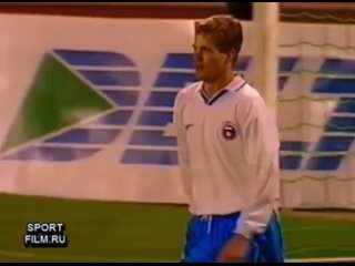 Радимов не попал по мячу в матче сборной России (1996)