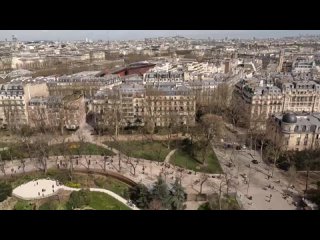 Подъём на Эйфелеву башню. Поход в Лувр. Самый романтичный город в Европе.