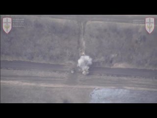 🔥 «Ланцет» поджёг танк ВСУ на Авдеевском направлении.