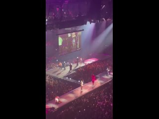 27/04/2024 | Сальма Хайек и Мадонна на концерте в Мехико
