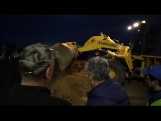 ⚡Паводок-2024  Уровень воды на ряде участков в Кургане превысил уровень 1994 года. Дамба в районе Вороновки,... (видео)