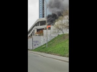 На стройплощадке неподалёку от Мариинского театра загорелась бытовка рабочих