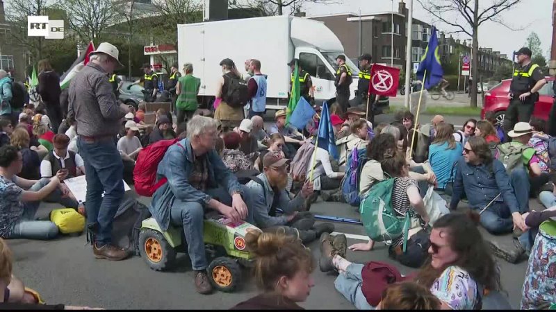 LIVE aus Amsterdam: Extinction Rebellion-Klimaprotest