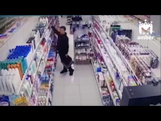 Калининградец два дня подряд ворует дезодоранты в магазине на Леонова