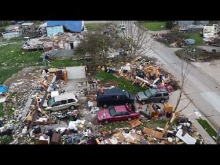Торнадо разрушил дома в штате Небраска и прошелся по соседним штатам