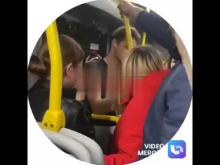 Инородец мастурбек попытался мастурбировать в переполненном автобусе