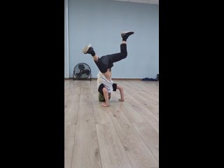Видео от Брейк-данс тренировки в Москве / Breakfit