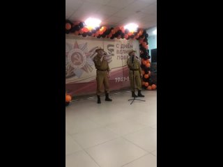 Вокальная группа Визави исполняет песню Посмотри на моих бойцов