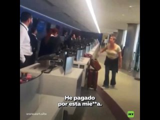 Monta un escndalo por perder su vuelo para luego hacer un descubrimiento incmodo