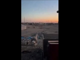 Un char isralien bombarde les tentes des dplacs  Rafah