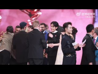 Чжу Илун на сцене Пекинского кинофестиваля () 04