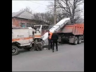 В Шахтах ведутся работы по ремонту и содержанию дорог