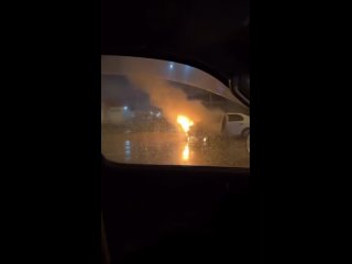 “Машина на газу горит”: в Южно-Сахалинске прямо на дороге вспыхнул автомобиль
На место вызвали спасателей

Добавляйся 👉🏻 https:/