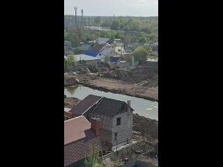 Управляющая компания ЖК “Новая Слободка“ сливает канализацию на улицу Насыпную в районе Аренда