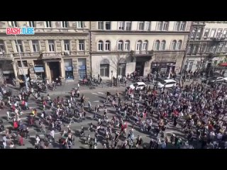 🇭🇺 Масштабная антиправительственная демонстрация прошла в столице Венгрии Будапеште