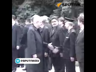 ‼️ Sous les bombes de l’OTAN : il y a exactement 25 ans, le 14 avril 1999, le président biélorusse Alexandre Loukachenko s’envol