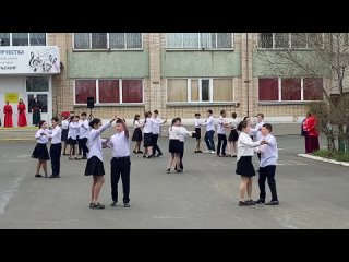 Видео от 7 В МОУ Краснооктябрьская СОШ