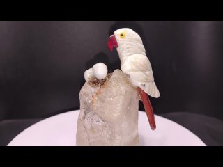 Резной попугай с гнездом. 120 г.