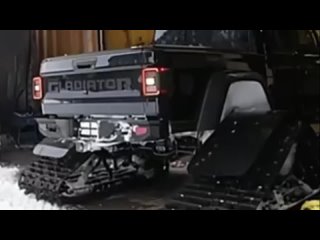 Jeep Gladiator на гусеницах / ШОКавто