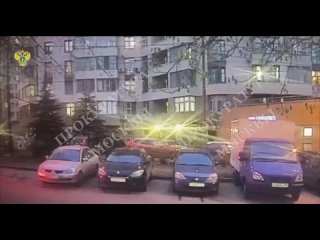 Обнаружена вторая машина, на которой скрывался мигрант, убивший русского парня на парковке  столичная прокуратураРанее прав