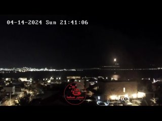 Корвет Saar-6 ведет огонь зенитными ракетами по целям над Эйлатом, 14_04_2024