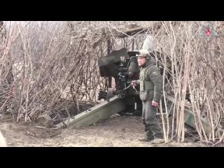 Artillerymen support assault units in Donetsk direction