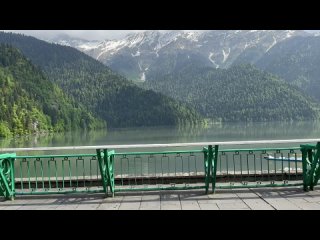 Смотровая площадка «озеро Рица 💥  Хотели бы повторить?? 😍  Ежедневно групповые и индивидуальные экскурсии  Чтоб... (видео)