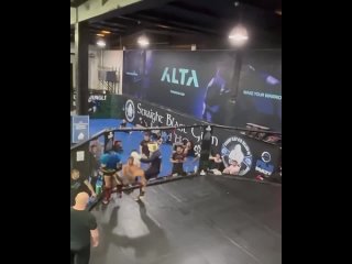 Видео от ПОЯСНИ ЗА ММА _ НОВОСТИ MMA UFC(480p) (3).mp4