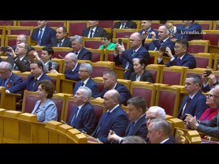 Путин выступает на заседании Совета законодателей