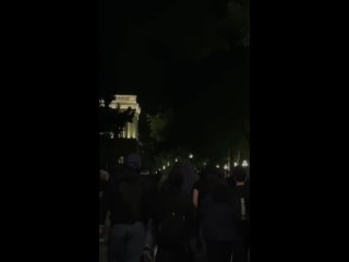 A Legio Nacional Socialista Georgiana (em um de seus canais) confirma sua presena nos protestos, direcionados ao Parlament