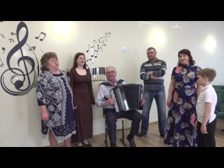 “Жили не тужили“ - исполняет Зебницкий Виктор Петрович и семья Зебницких.