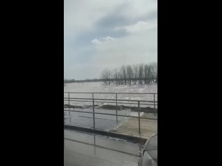 ⚡️⚡️⚡️В Оренбурге объявили массовую эвакуацию.   Такое решение принято из-за критической ситуации с паводками. В городе... (видео)